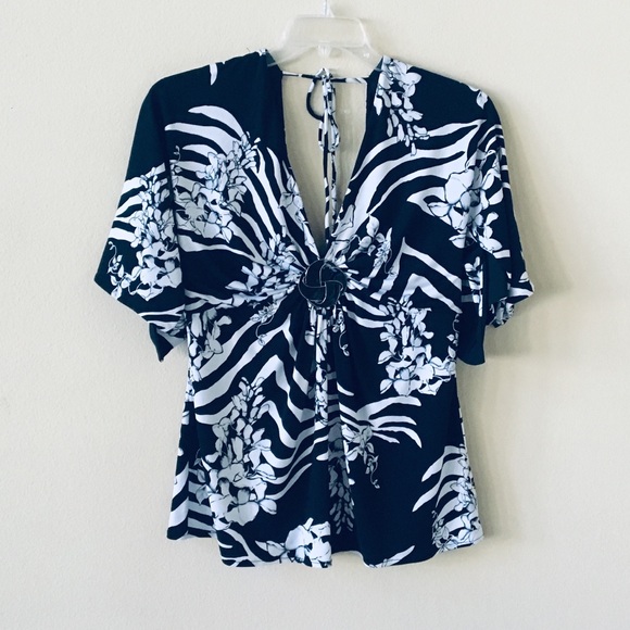 White House Black Market Tops - WHBM Floral Print Shirt Sleeve V-Neck Blouse